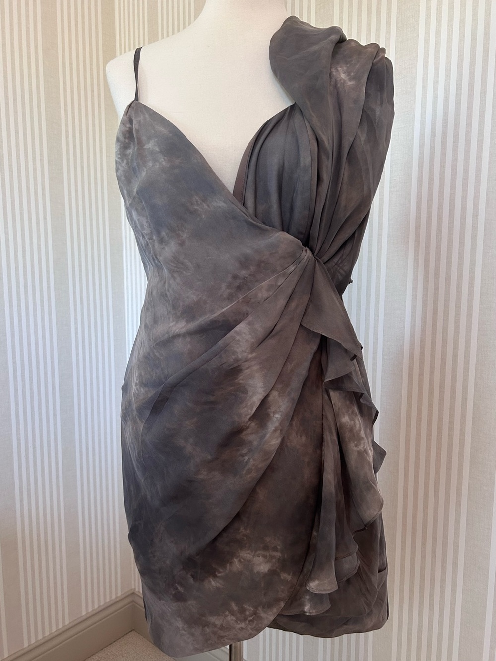 Wayne Cooper 100% Silk Charcoal Gray Tie-Dye Mini Dress Asymmetrical Size 8 NWT